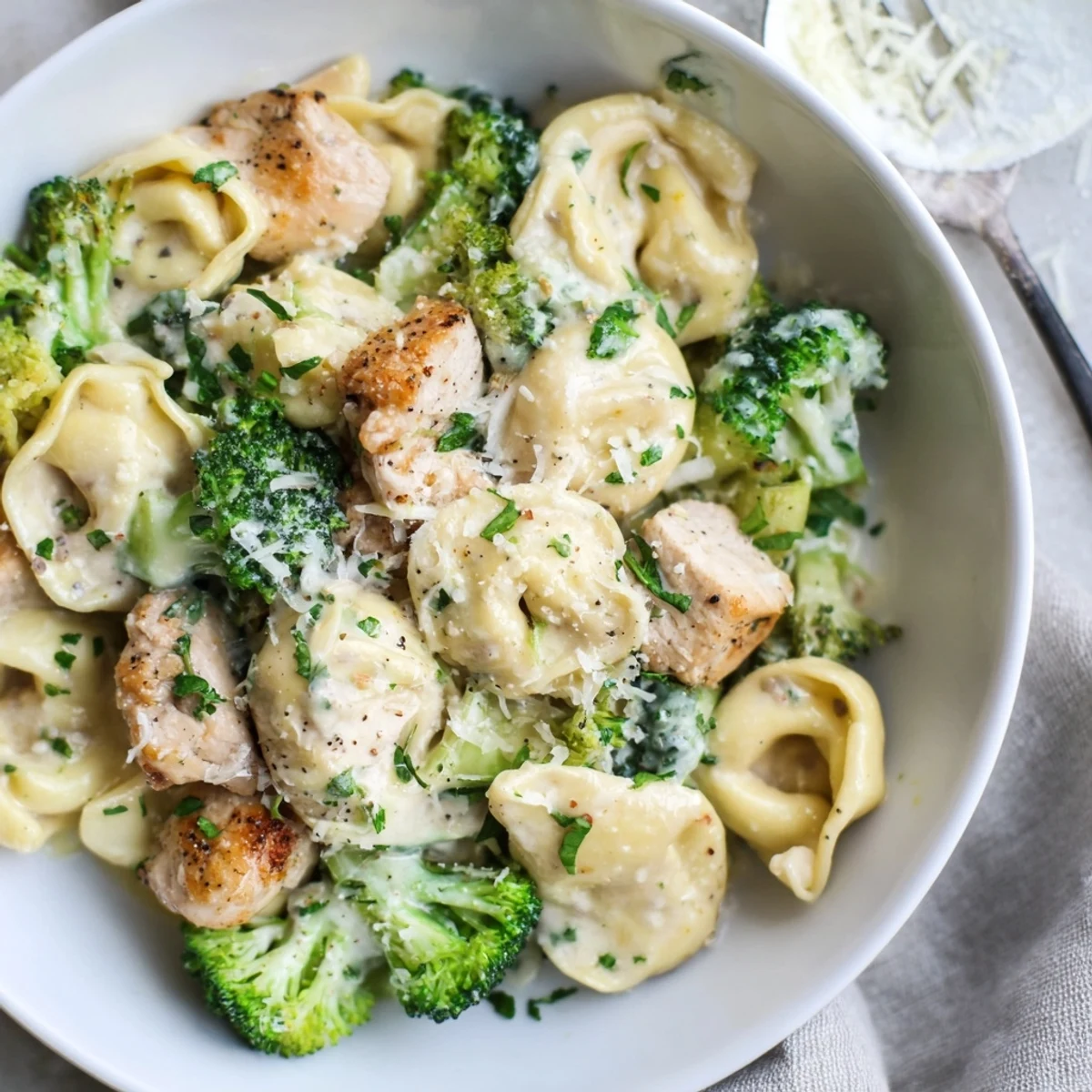 Creamy Garlic Parmesan Tortellini Chicken